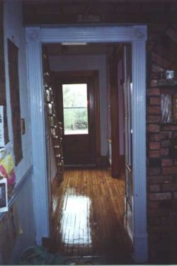 Hallway.jpg - 18106 Bytes